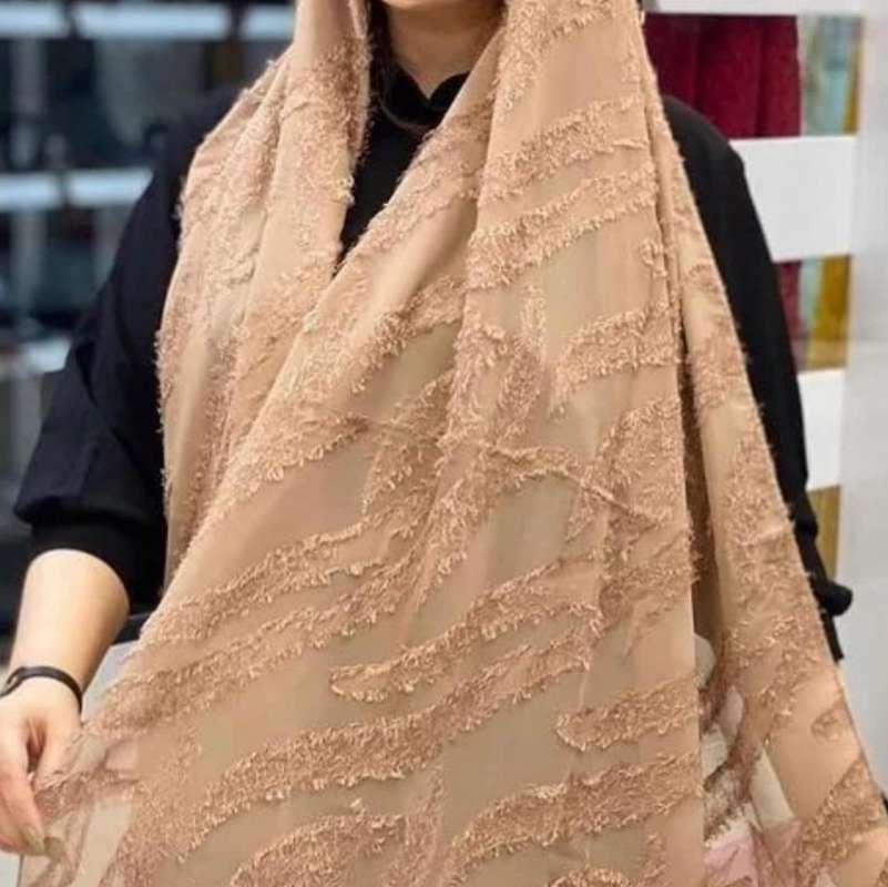 نکاتی برای خریداران عمده: انتخاب بهترین شالهای مجلسی برای فروشگاههای مد